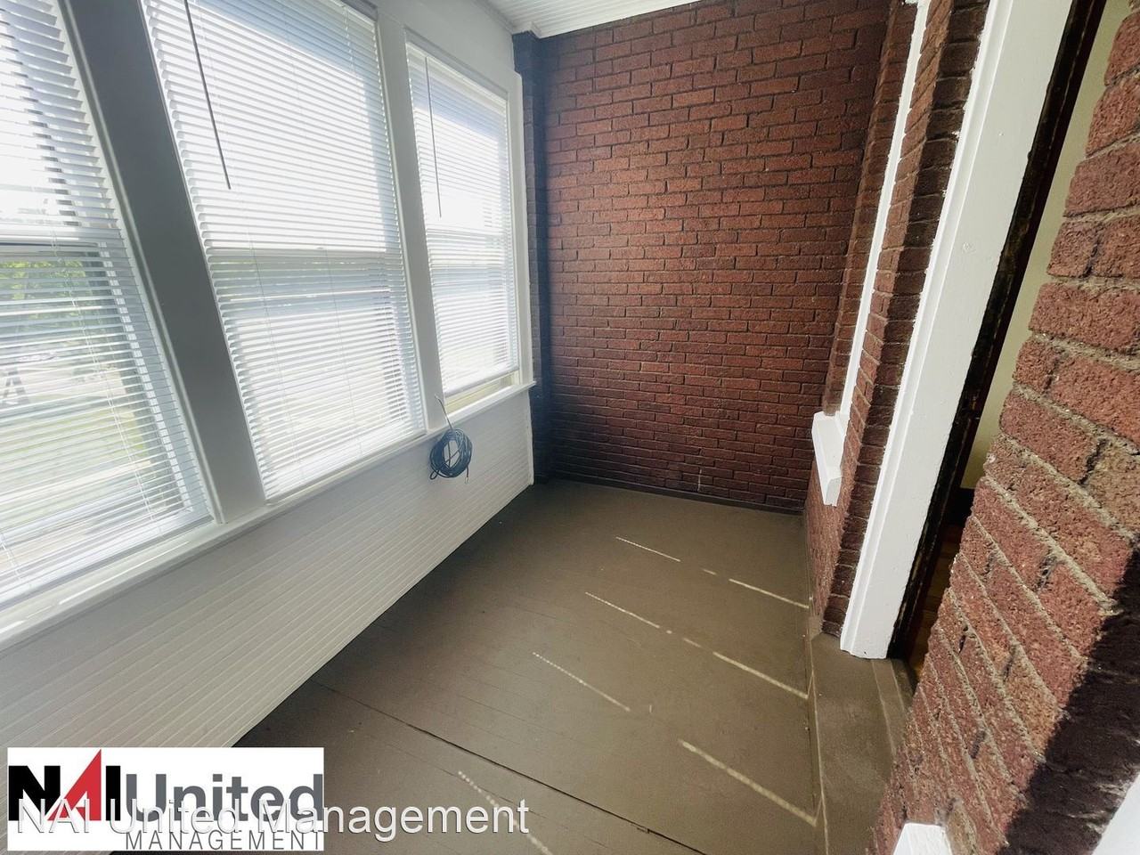 307 13th St - Photo 2 of 6