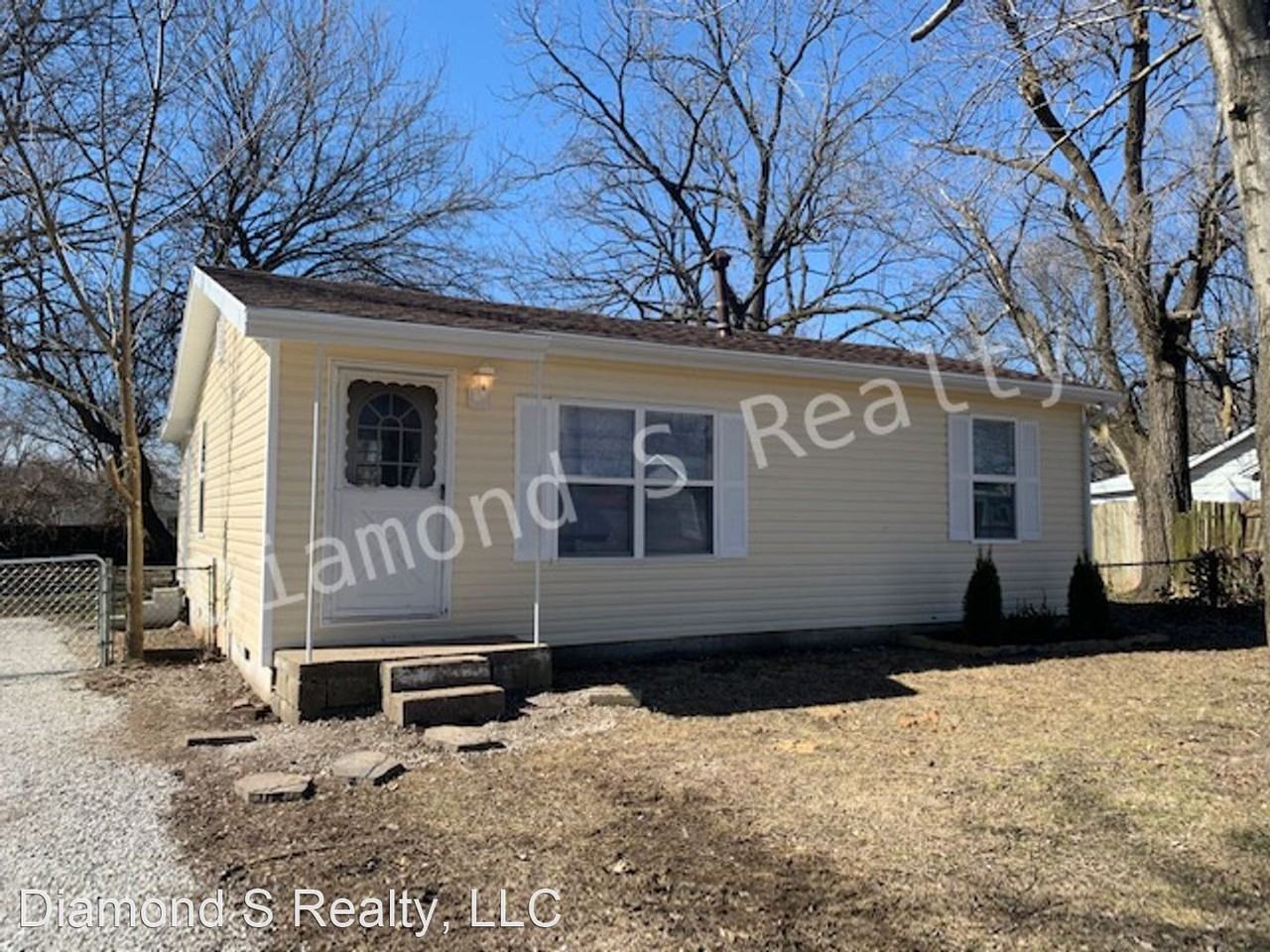 1843 N Burton Ave - Photo 2 of 14