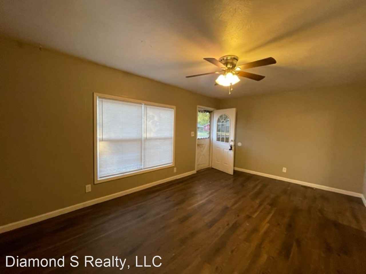 1843 N Burton Ave - Photo 3 of 14