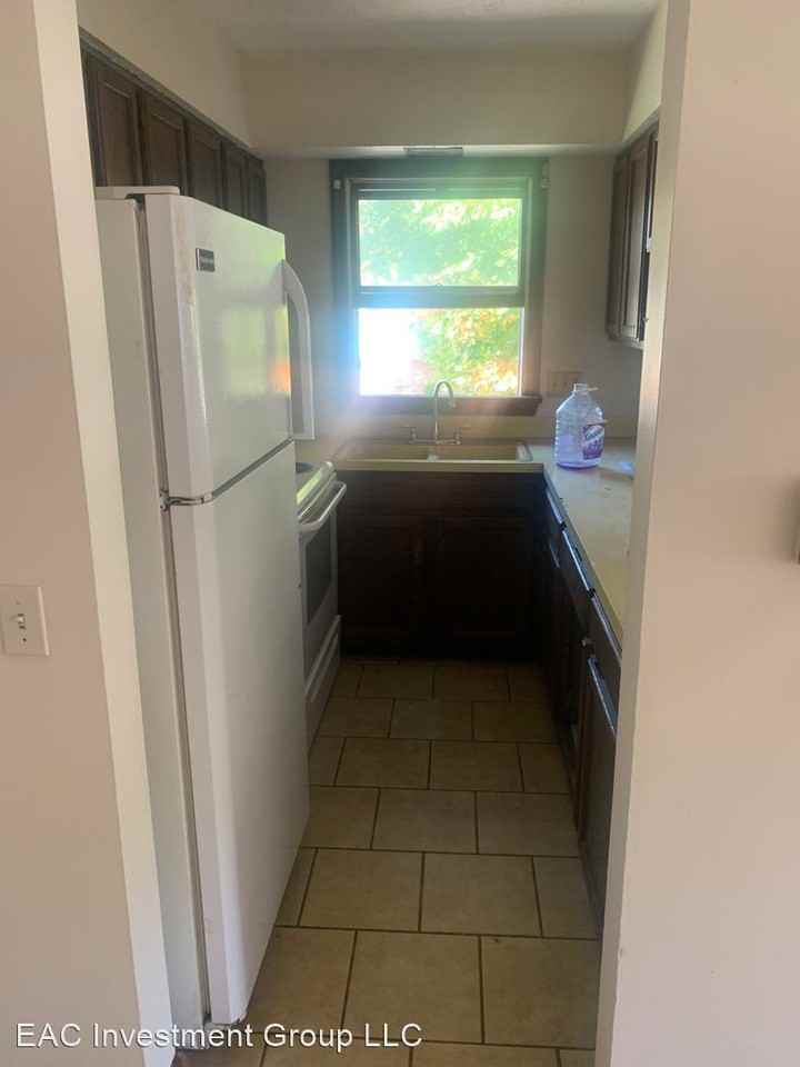 1115-1117 West Perry - Photo 3 of 12