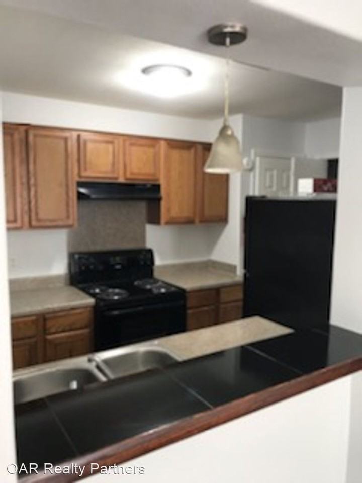 815 Church St  A - D - Photo 3 of 5
