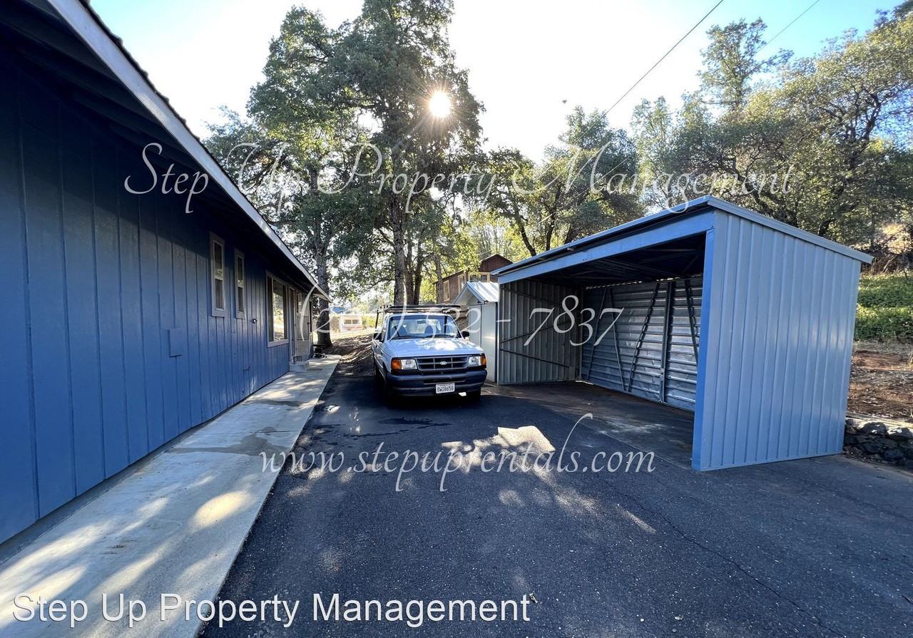 20477 Hazel Ave - Photo 3 of 22