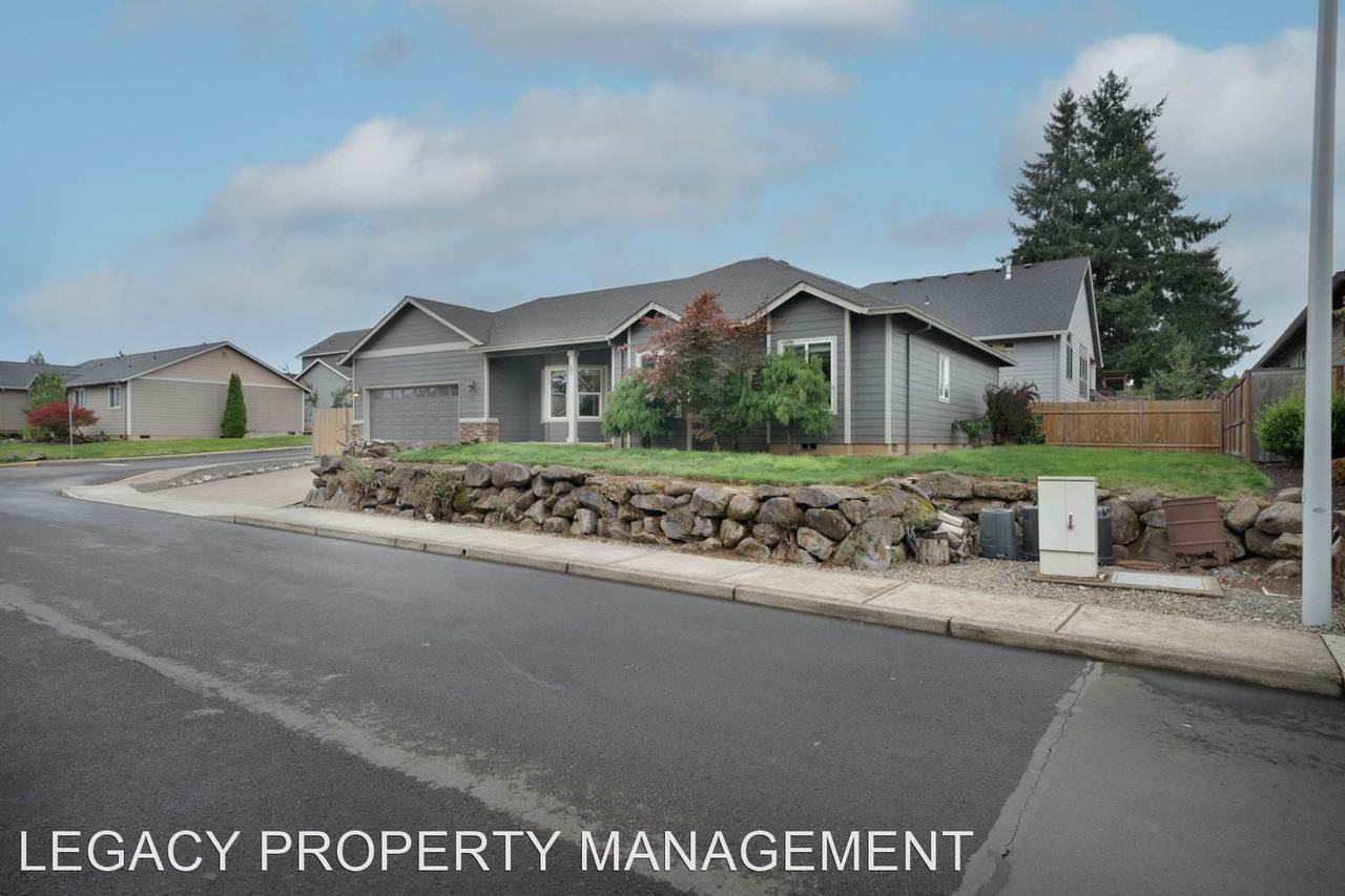 1101 Ne Regan Hill Loop - Photo 3 of 25