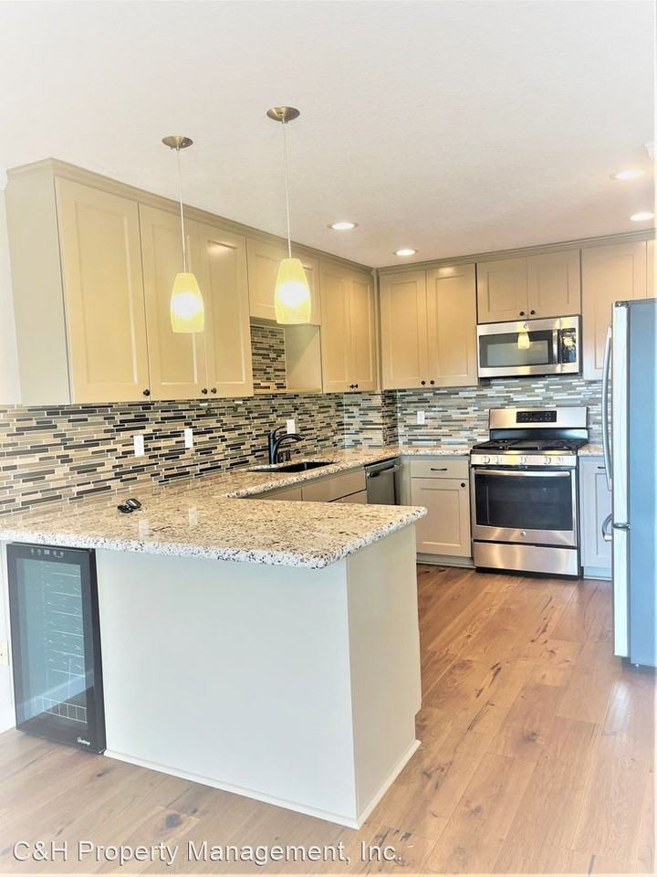 649 Vista Pacifica Cir - Photo 2 of 10