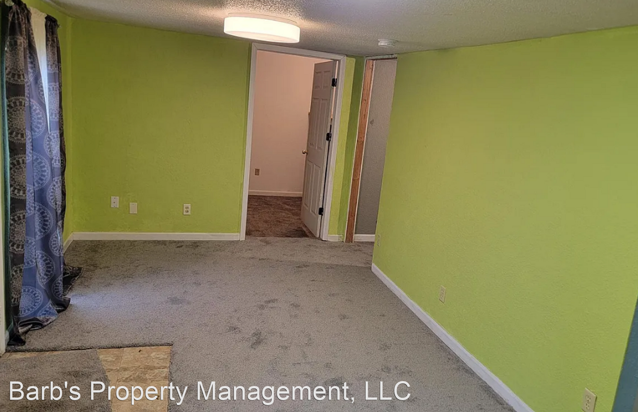 290 Center St - Photo 2 of 5