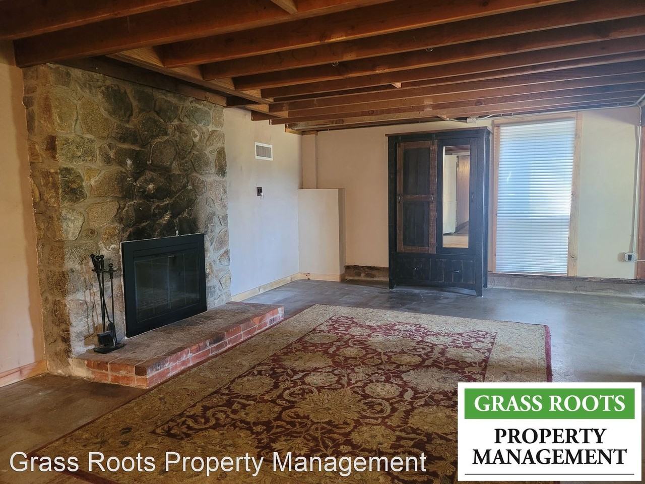 11524 N Bloomfield Rd - Photo 3 of 7