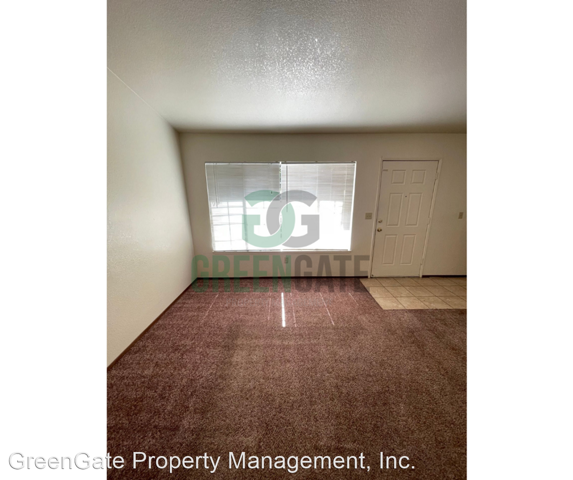 3721 Wilmington Way - Photo 3 of 32