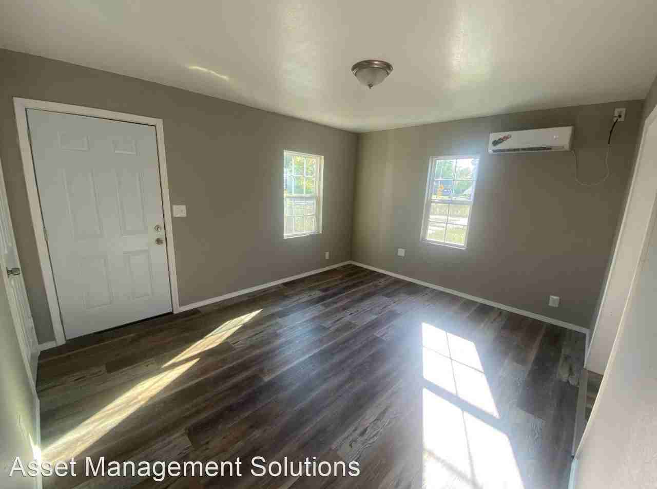 3209 Sw 21st St - Photo 3 of 5