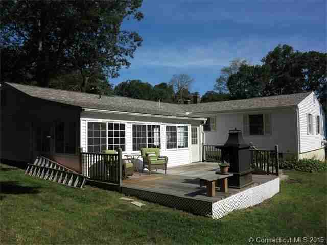 22 Woodcrest Dr - Photo 3 of 27