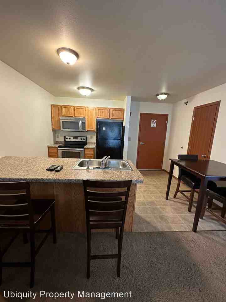 Furnished Apts - Photo 3 of 36