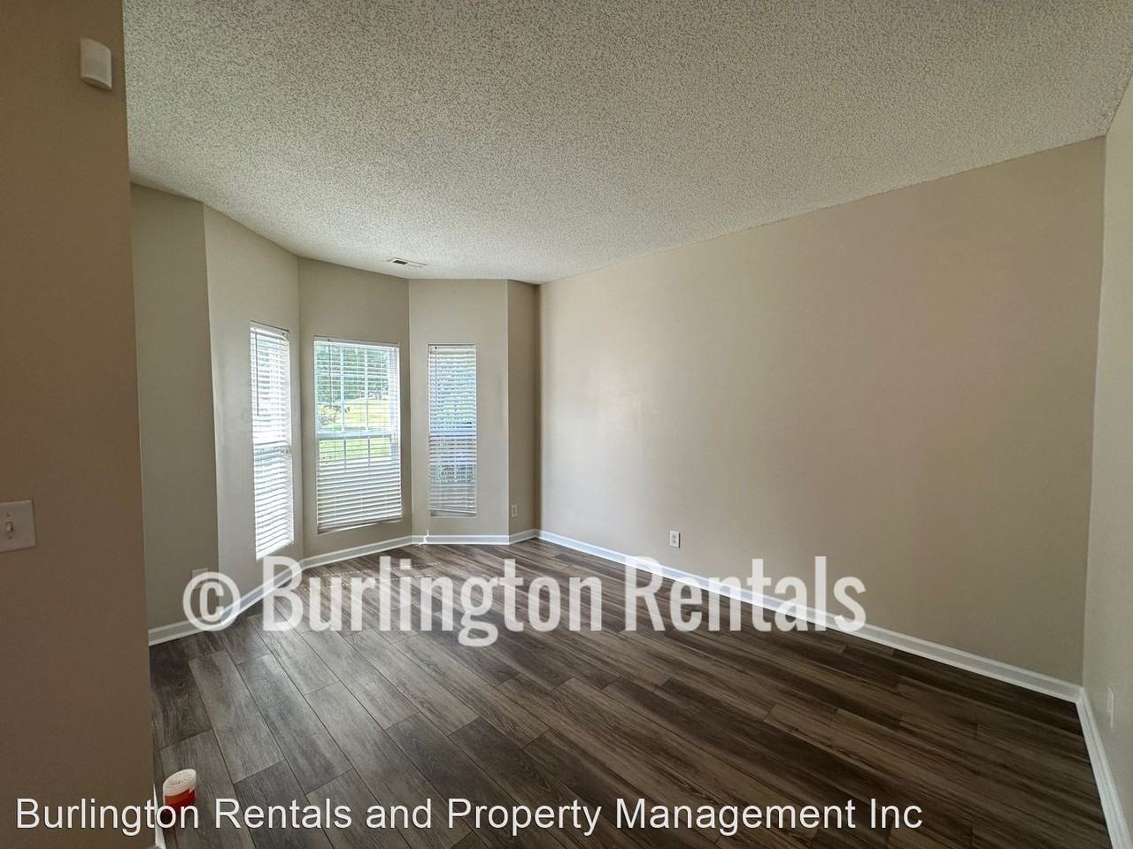 1933 Munn Pointe Dr - Photo 2 of 24
