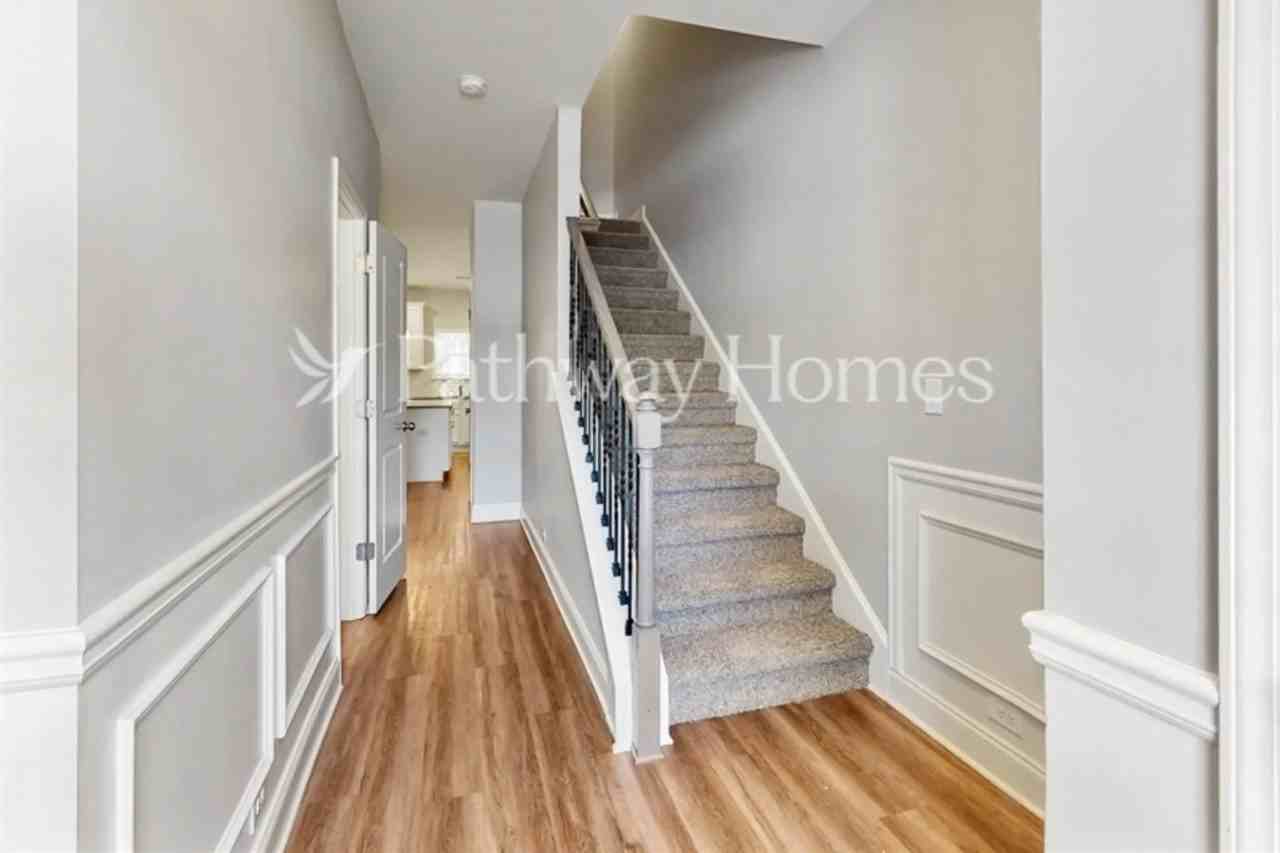 201 Hydrangea Ct - Photo 3 of 34