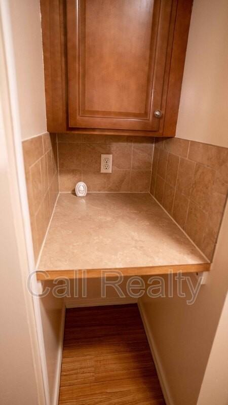 5223 N Crestline St - Photo 5 of 10