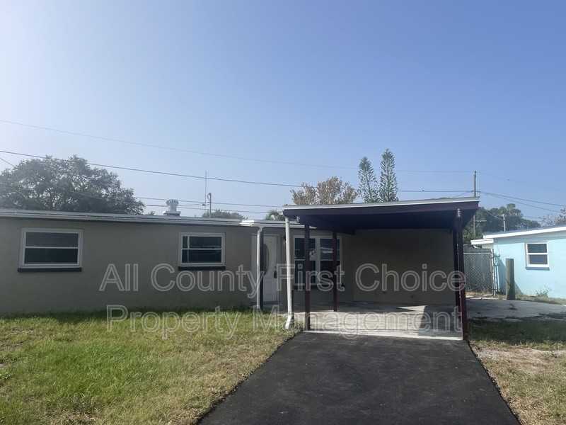 8756 93rd Ave - Photo 2 of 12