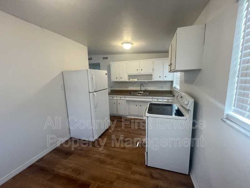 8756 93rd Ave - Photo 3 of 12