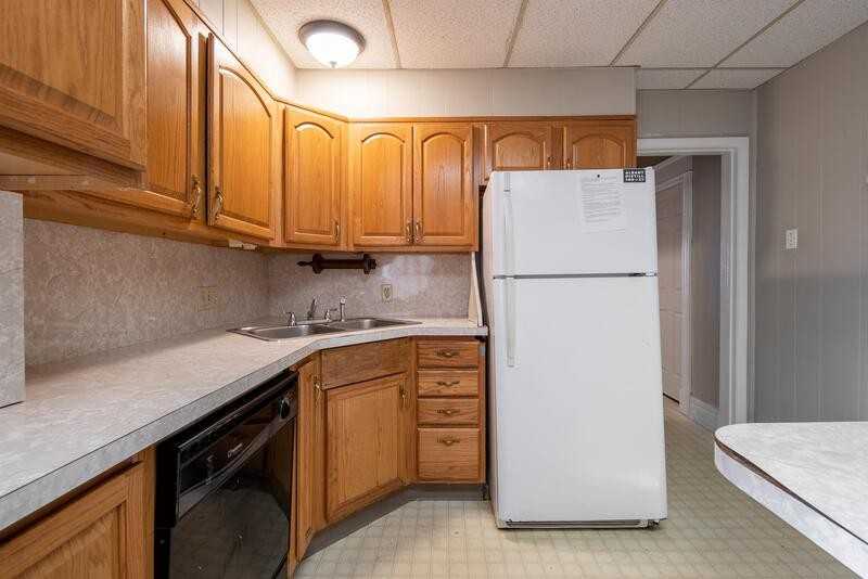 450 Yates St - Photo 5 of 26