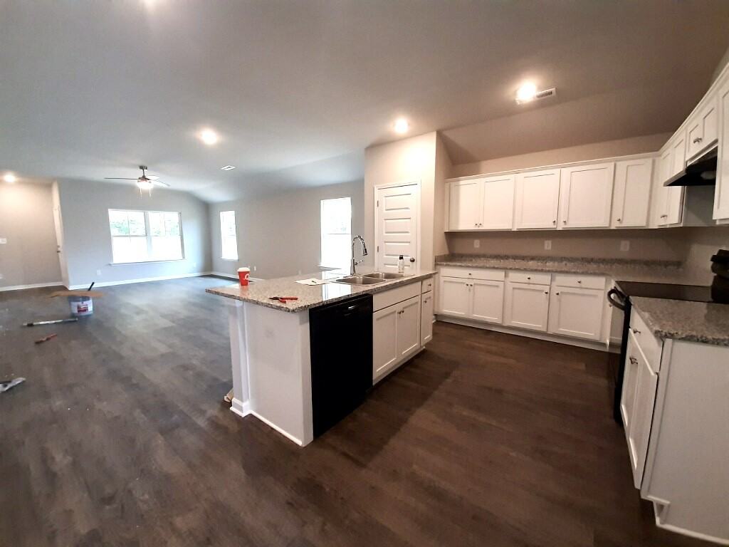 126 Jerrie Lynn Blvd - Photo 4 of 5