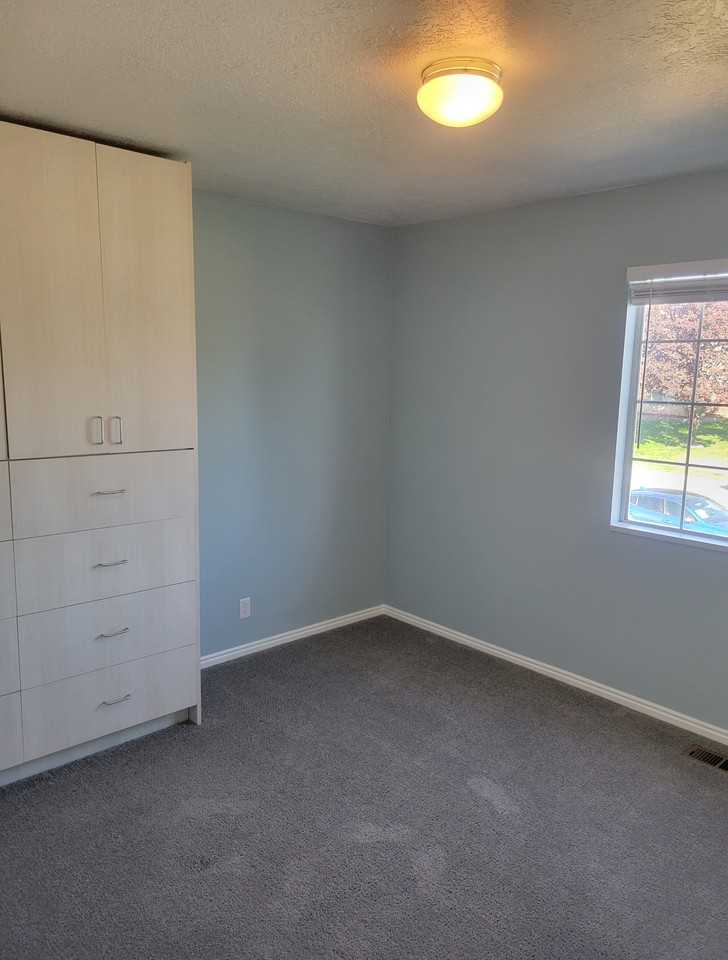 114 Nw - Photo 6 of 11