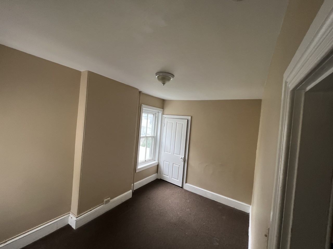 415 E Marshall St - Photo 6 of 14