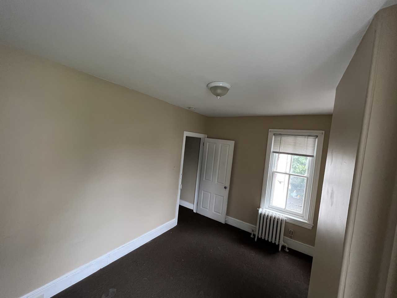 415 E Marshall St - Photo 7 of 14
