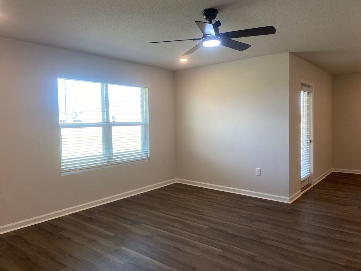 5155 Gaineswood Dr - Photo 2 of 21