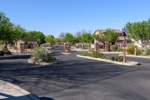 featured image of 727 W Camino Curvitas