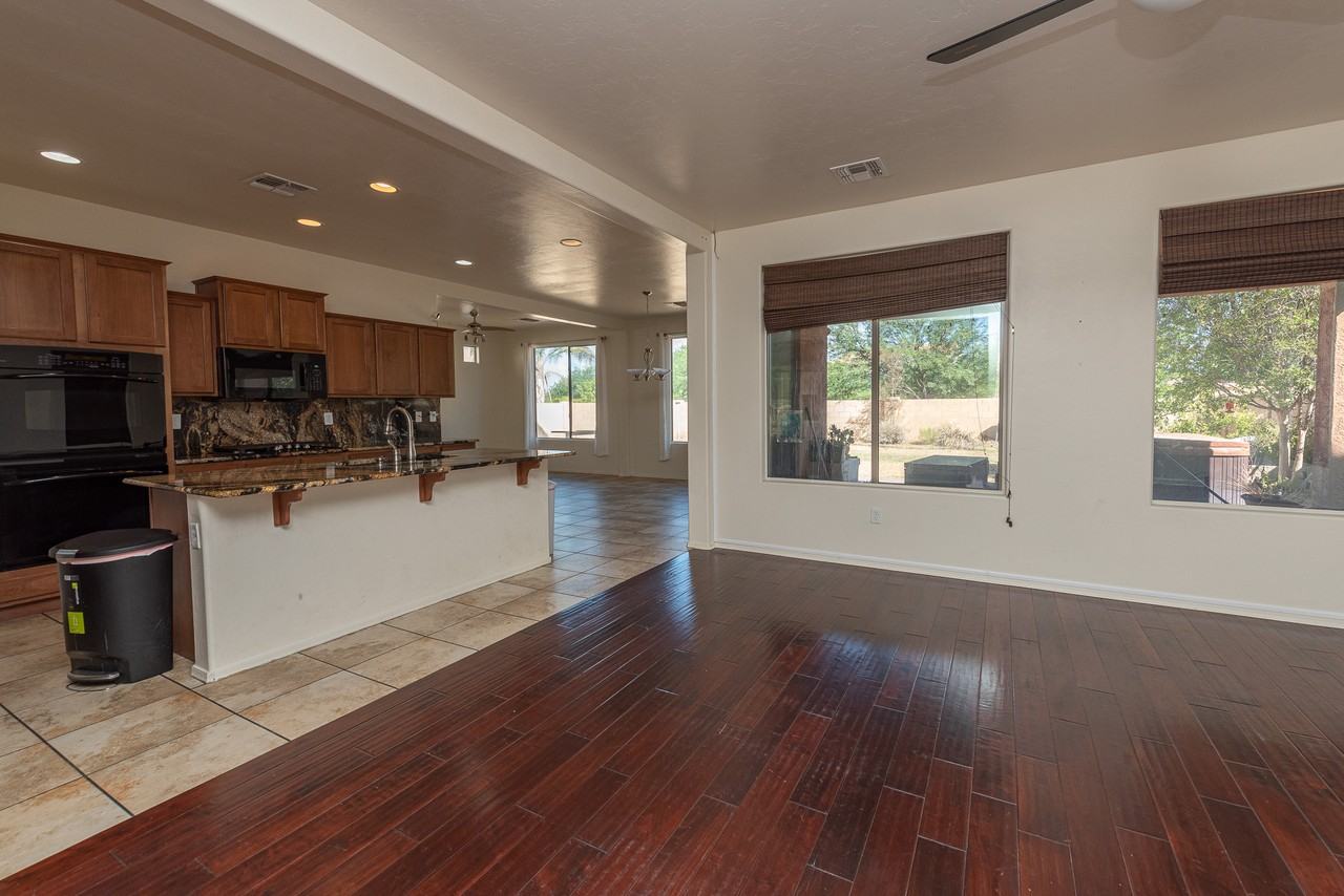 727 W Camino Curvitas - Photo 5 of 31