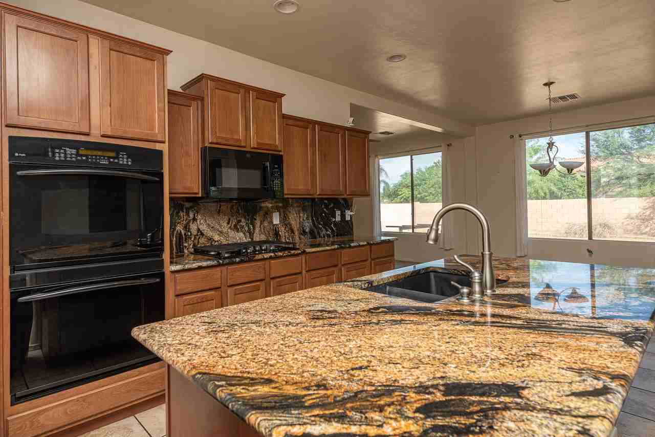 727 W Camino Curvitas - Photo 7 of 31