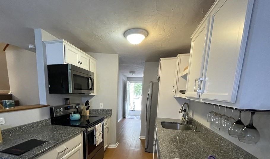 77 Samuel Dr - Photo 3 of 4