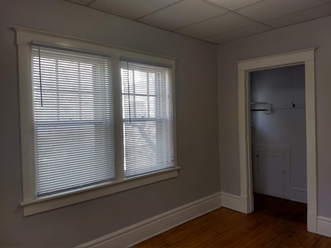 1122 State St - Photo 5 of 17