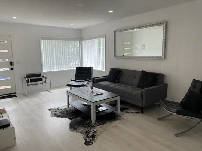 637 Alexander Ave #1 - Photo 3 of 16