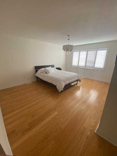 330 Carrier Crescent - Photo 3 of 11