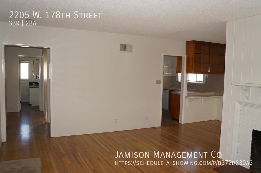 2205 W 178th St - Photo 3 of 34