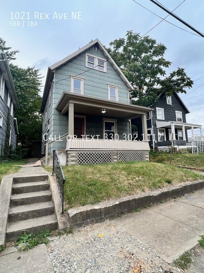 1021 Rex Ave Ne - Photo 2 of 15