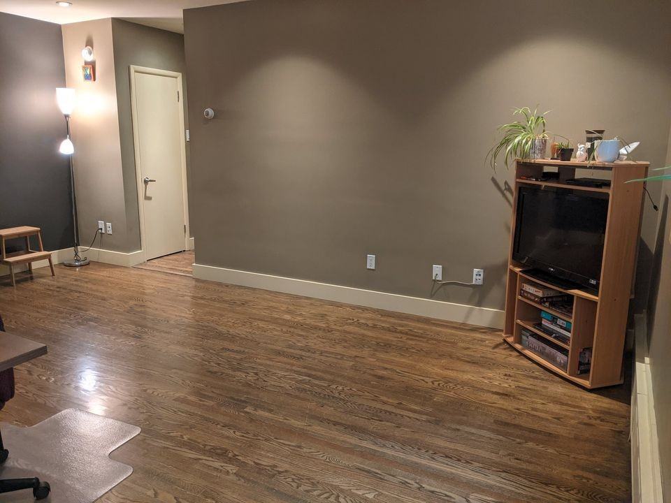 809 Corydon Avenue - Photo 2 of 10