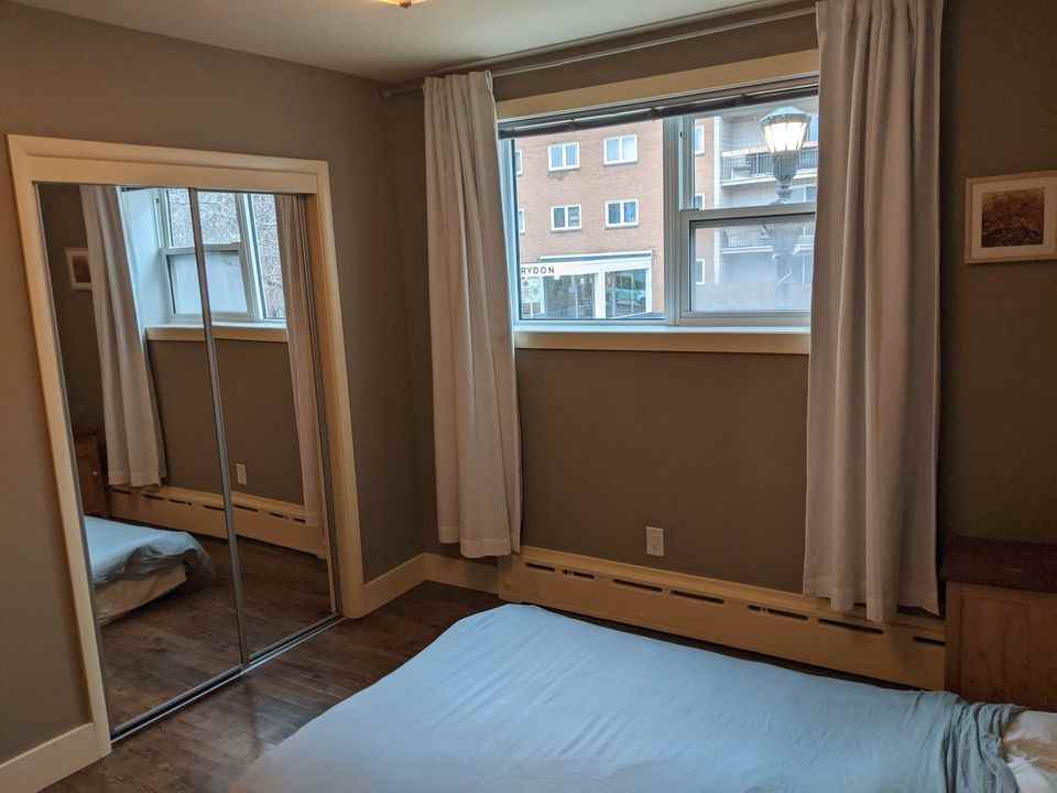 809 Corydon Avenue - Photo 4 of 10