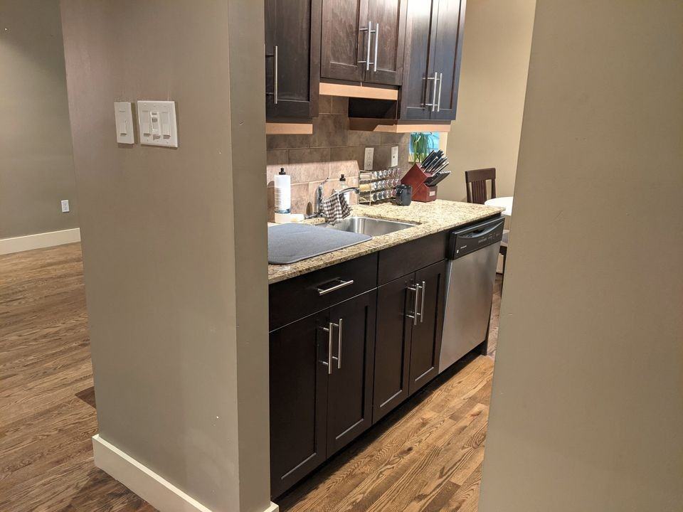 809 Corydon Avenue - Photo 6 of 10