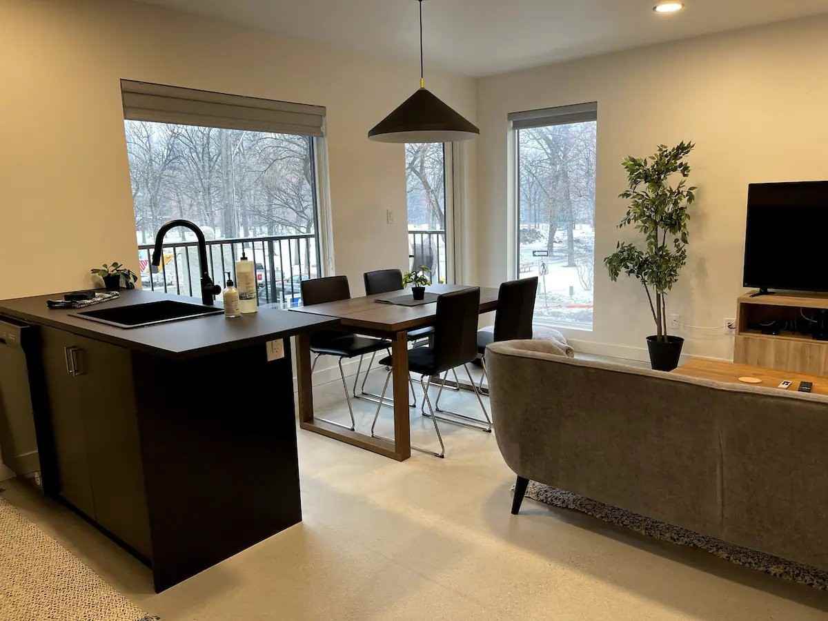 290 River Avenue 3, Winnipeg, MB R3L 0B8 2 Bedroom Apartment for Rent PadMapper