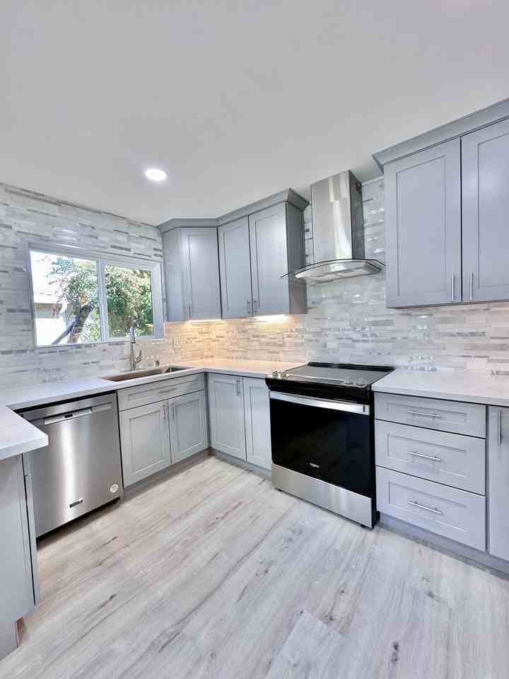 Mountain View Home - Photo 3 of 7