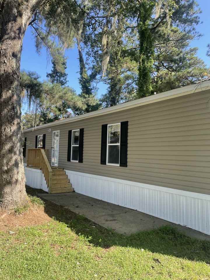 1823 Blue Ridge Drive - Photo 3 of 10