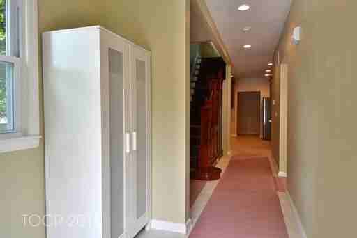 142 Poplar St - Photo 2 of 8