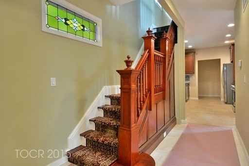 142 Poplar St - Photo 3 of 8