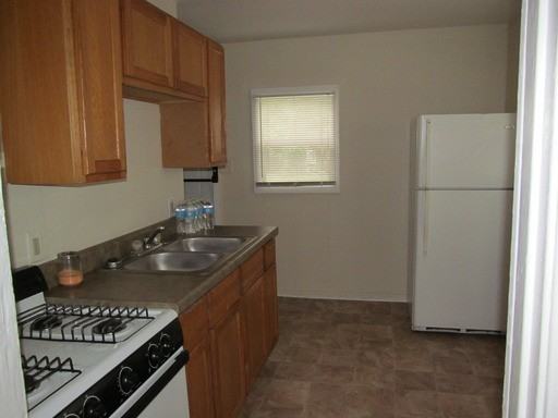 233 N Chicago St - Photo 3 of 4