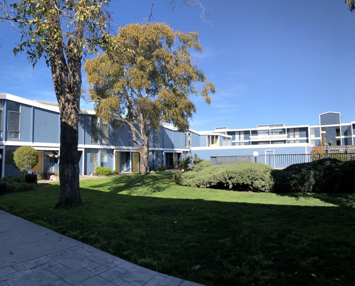 Otis Terrace Apartments - Photo 2 of 5