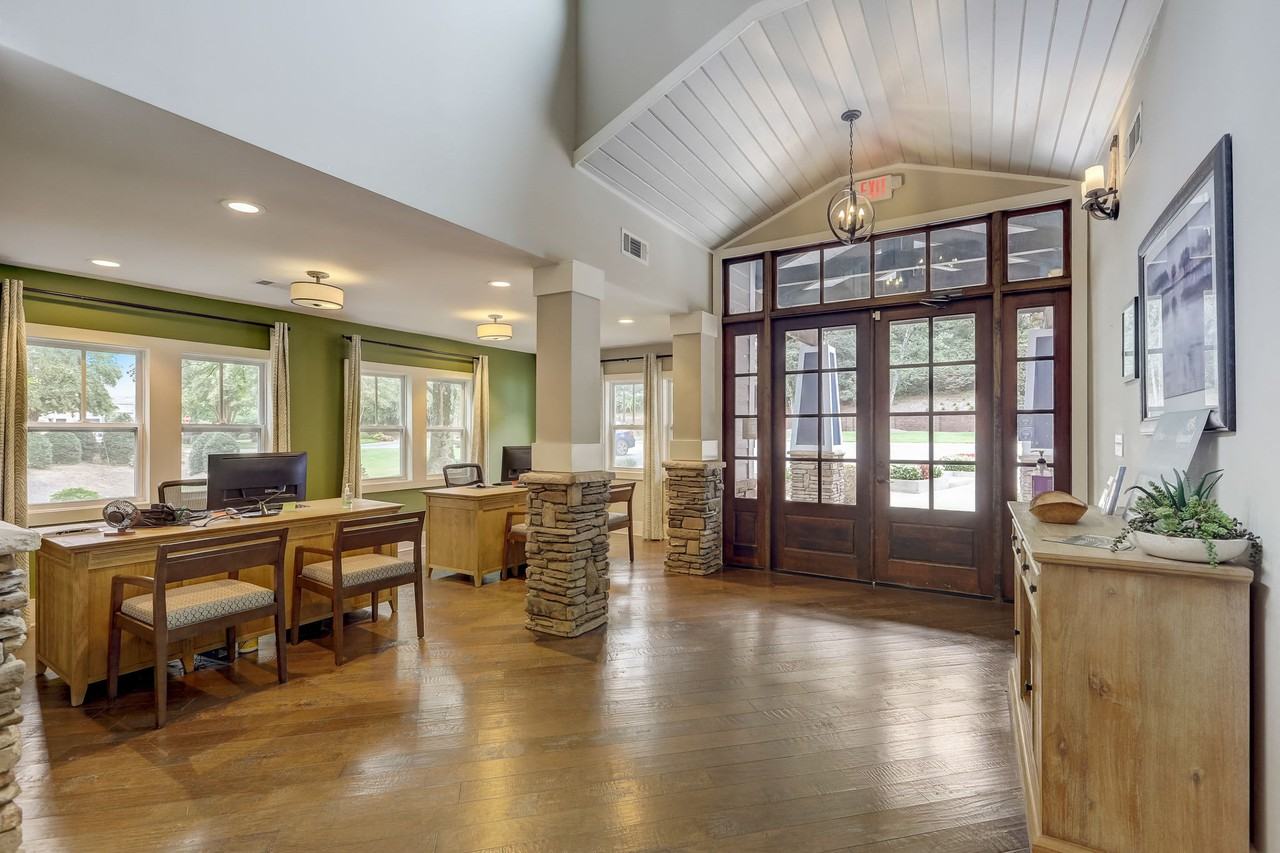 Wynnwood Vinings - Photo 2 of 40