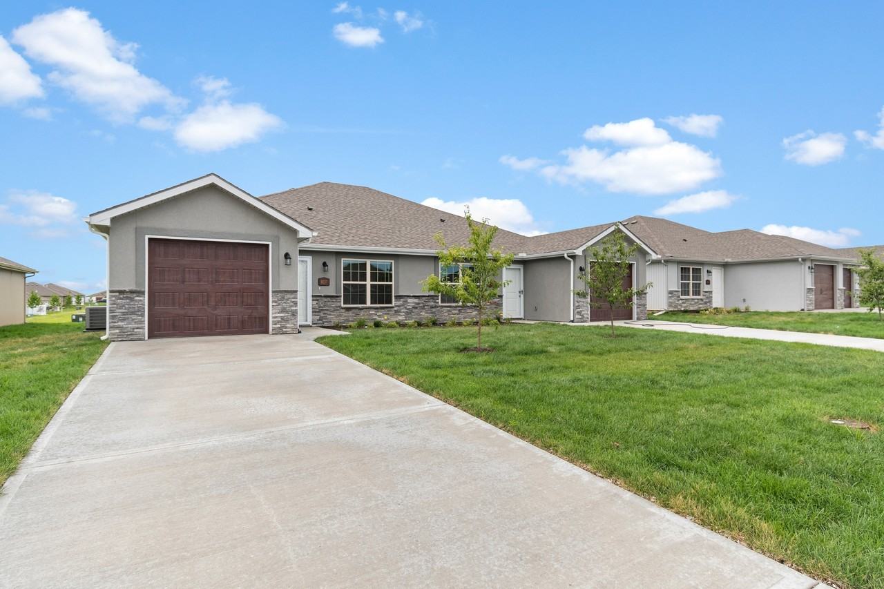 Eagle Ridge Townhomes - Photo 2 of 45