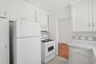 421 San Vicente Apartments - Photo 1 of 1