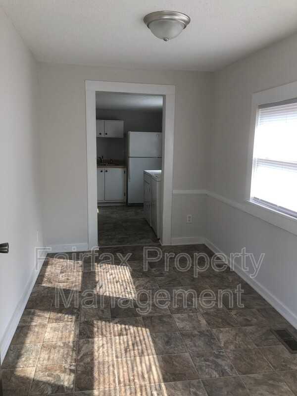 301 East Lawson Street #C - Photo 4 of 19