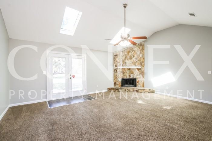 2041 Bassford Dr - Photo 3 of 12