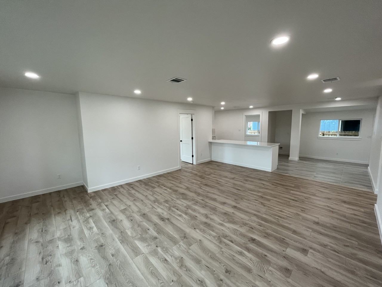 712 Colorado St #NA - Photo 2 of 28